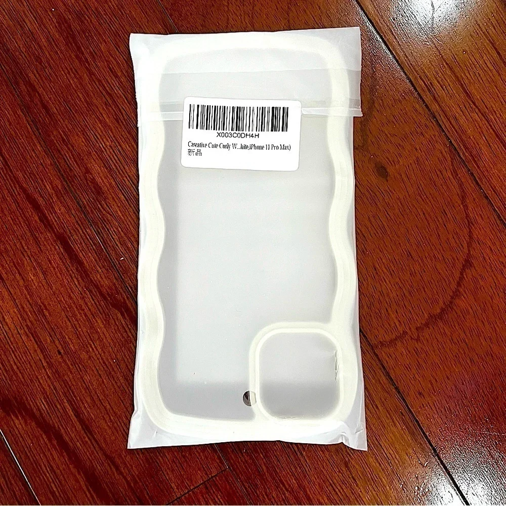 NWT Caseative Cute Curly Wave Frame Shape Shockproof Soft iPhone Case 11 Pro Max